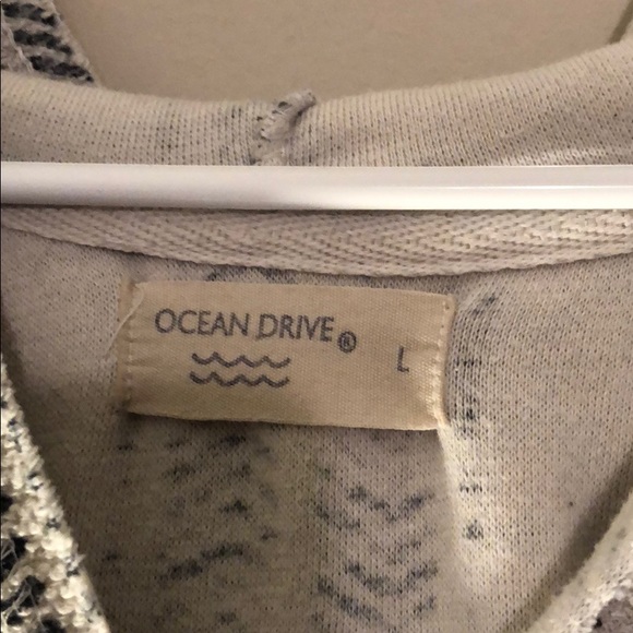 light sweatshirt - Picture 3 of 3